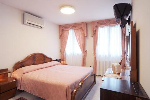 Hotel Stella d'Oro Marano Lagunare Camera foto